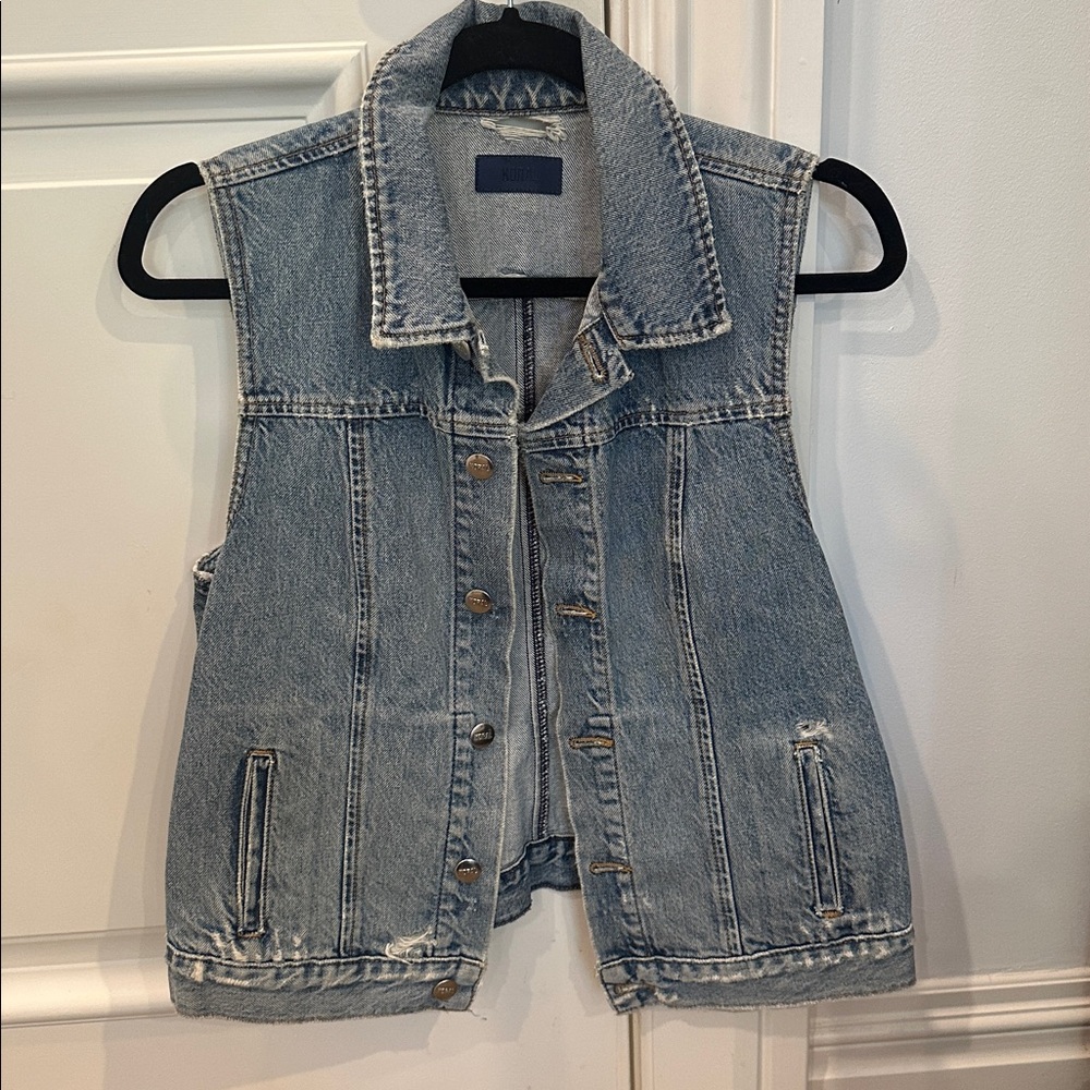 Koral women’s jean jacket - sleeveless - Blue Denim great condition
